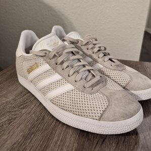 Adidas Gazelle women's 7